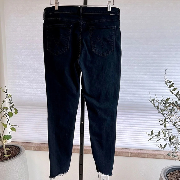 Mother The Stunner Zip Two Step Fray Hem Jeans Holding Hands 32 Classic Edgy - Picture 5 of 9